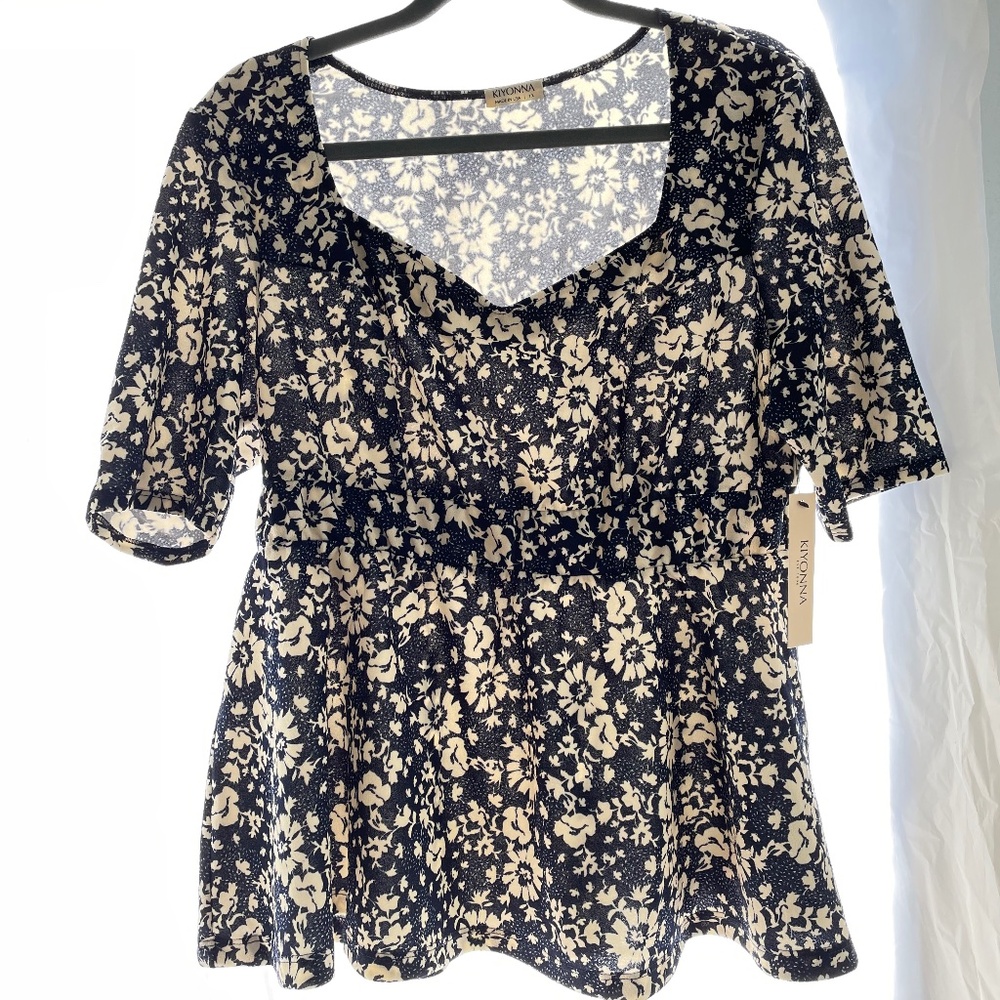 NWT- Kiyonna Posh Peplum top size 1X